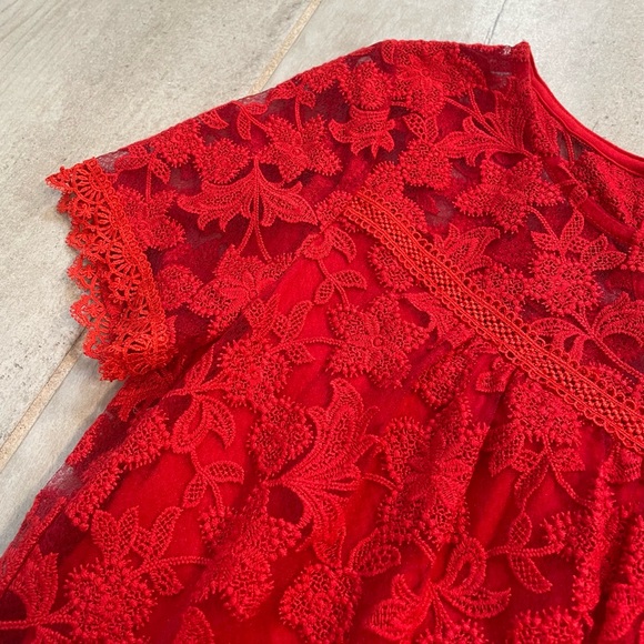 Willow and Clay Women’s Red Lace Intricate Floral S/S Lined Top-Sz XS-Quick - Picture 9 of 15